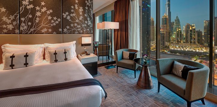 pullman-dubai-downtown-executive-king-burj-view-room-slide-2-2